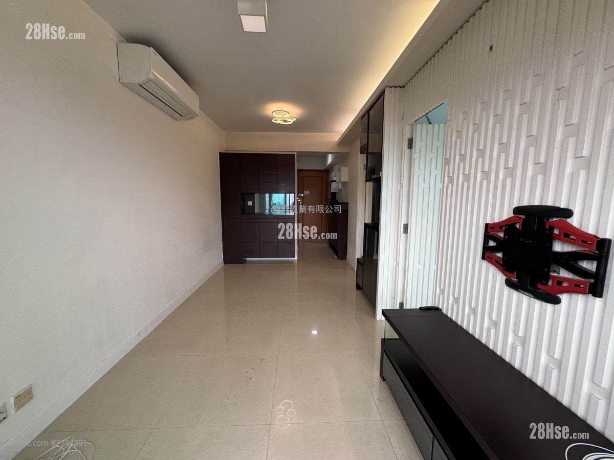 Sky Tower Sell 2 Bedrooms , 1 Bathroom 479 ft²