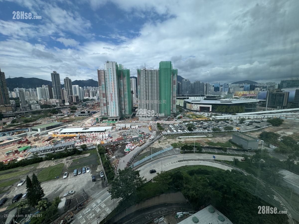 Sky Tower Sell 2 Bedrooms , 1 Bathroom 479 ft²