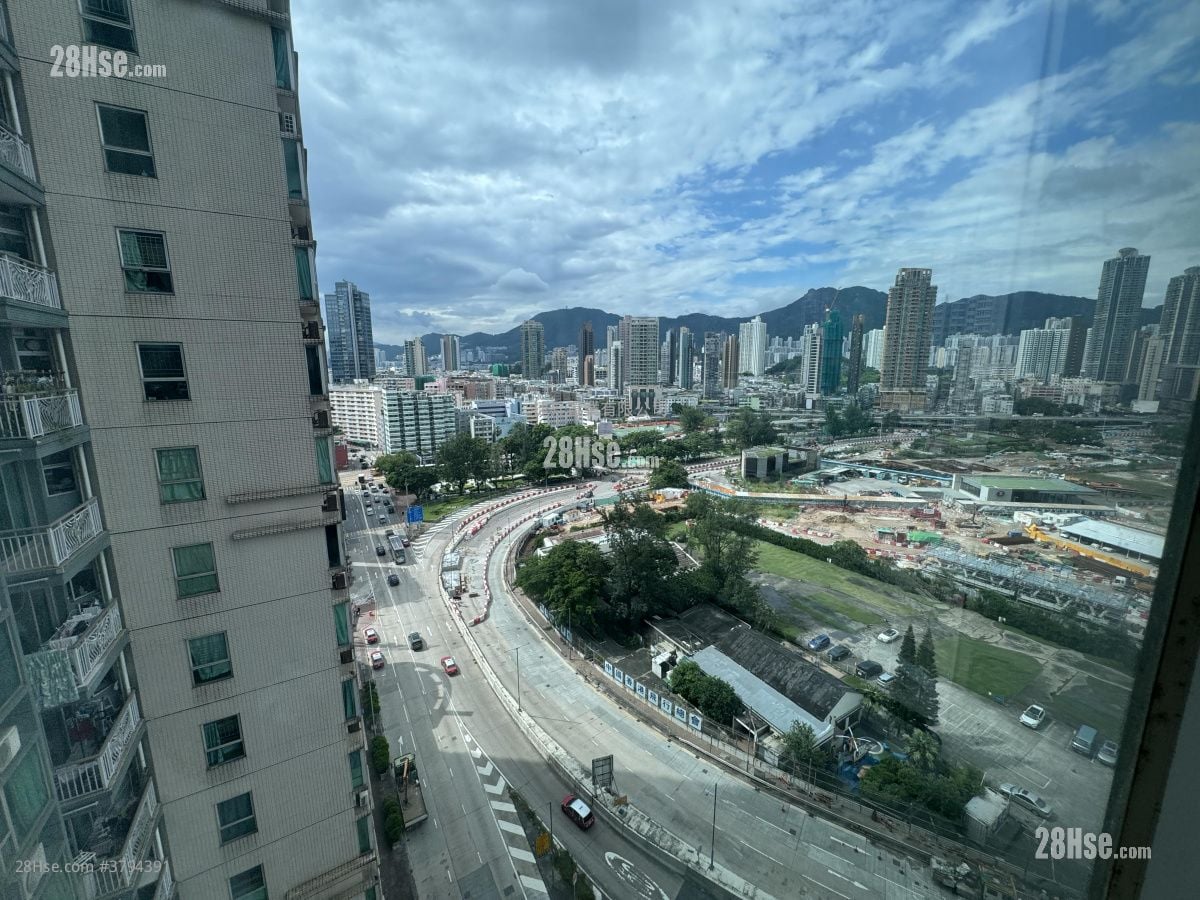 Sky Tower Sell 2 Bedrooms , 1 Bathroom 479 ft²