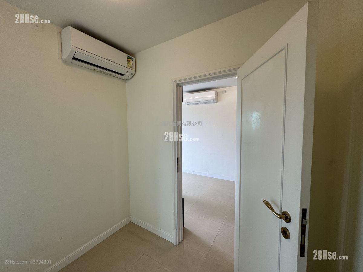 Sky Tower Sell 2 Bedrooms , 1 Bathroom 479 ft²