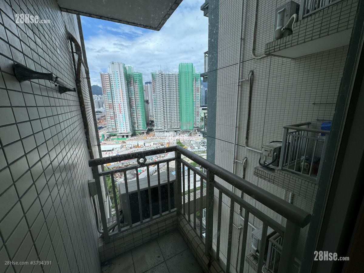 Sky Tower Sell 2 Bedrooms , 1 Bathroom 479 ft²