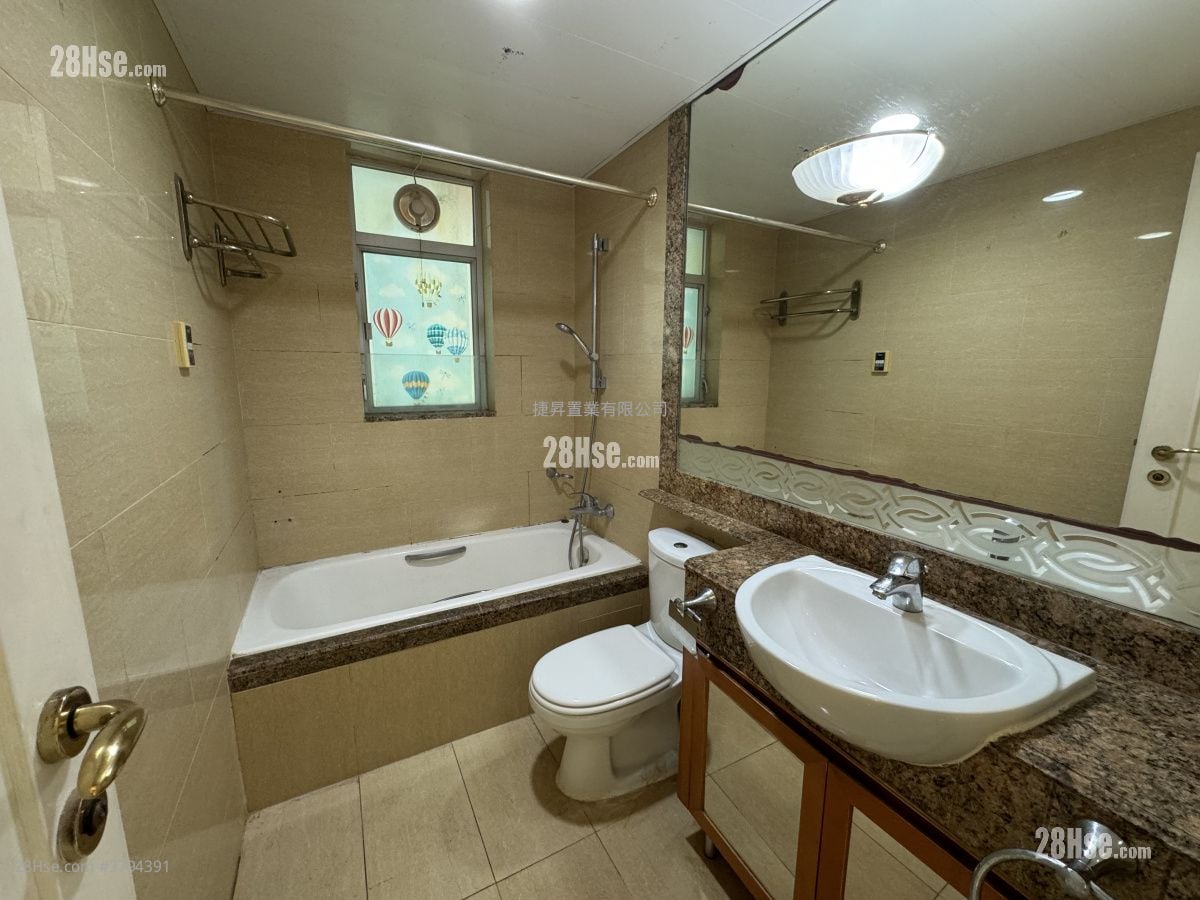 Sky Tower Sell 2 Bedrooms , 1 Bathroom 479 ft²