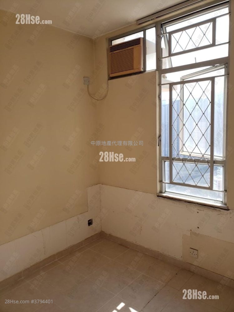 天富苑 售盘 3 房 650 平方尺