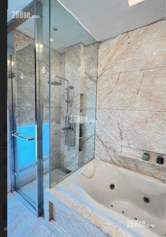 Manhattan Hill Sell 5+ Bedrooms , 4 Bathrooms 2,042 ft²