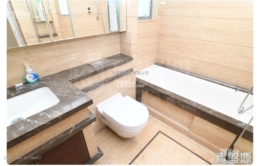 Manhattan Hill Sell 5+ Bedrooms , 4 Bathrooms 2,042 ft²