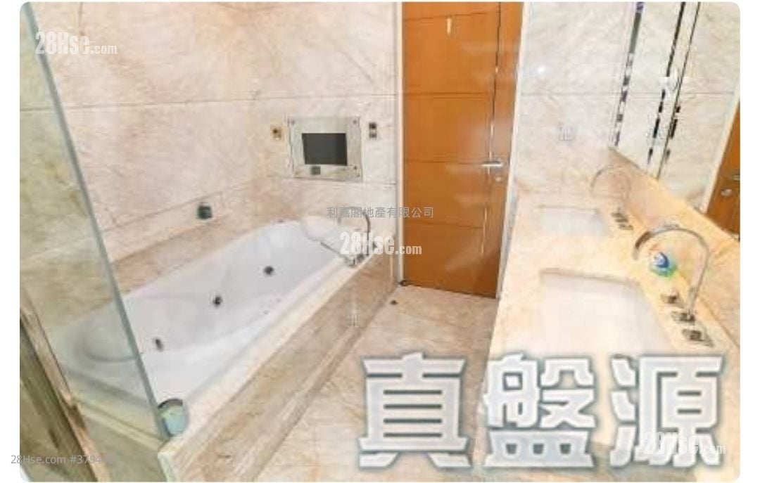 Manhattan Hill Sell 5+ Bedrooms , 4 Bathrooms 2,042 ft²