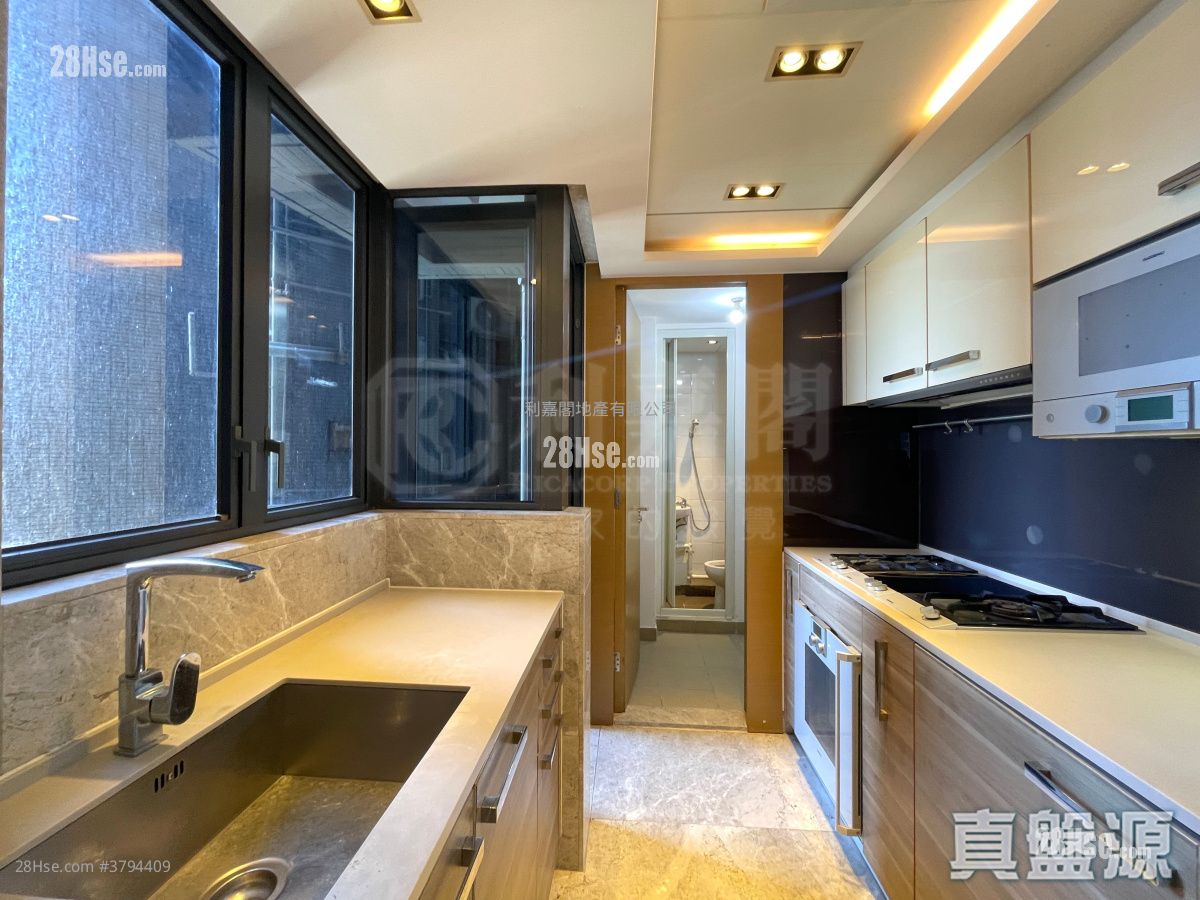 The Wings Rental 3 Bedrooms , 3 Bathrooms 827 ft²