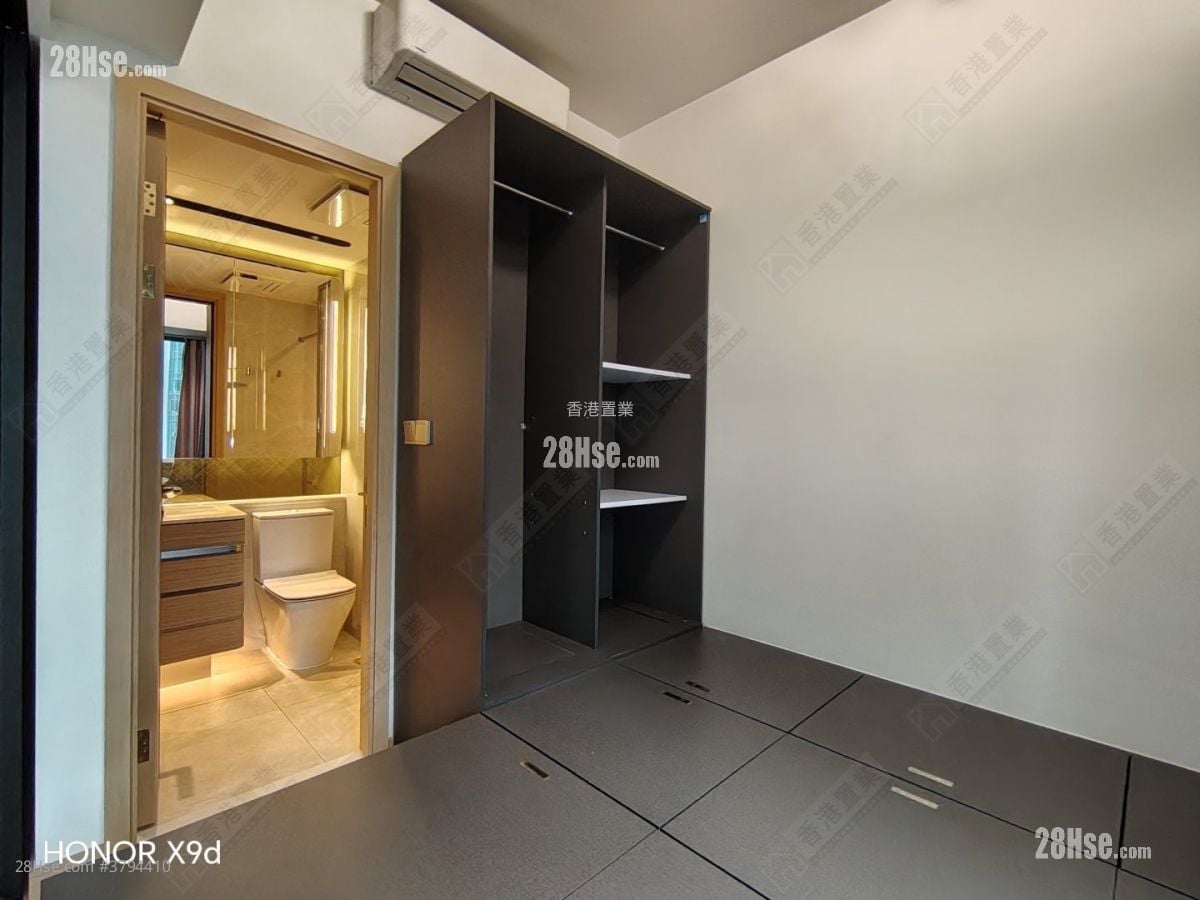 K. Summit Rental 293 ft²