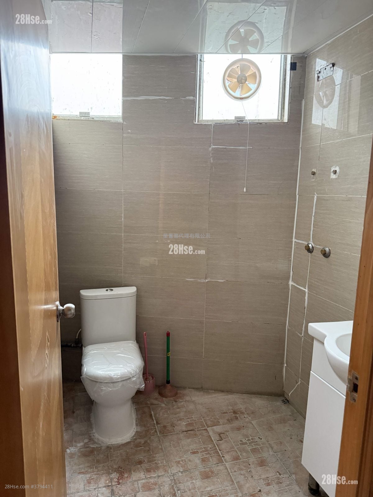 华基工业大厦 租盘