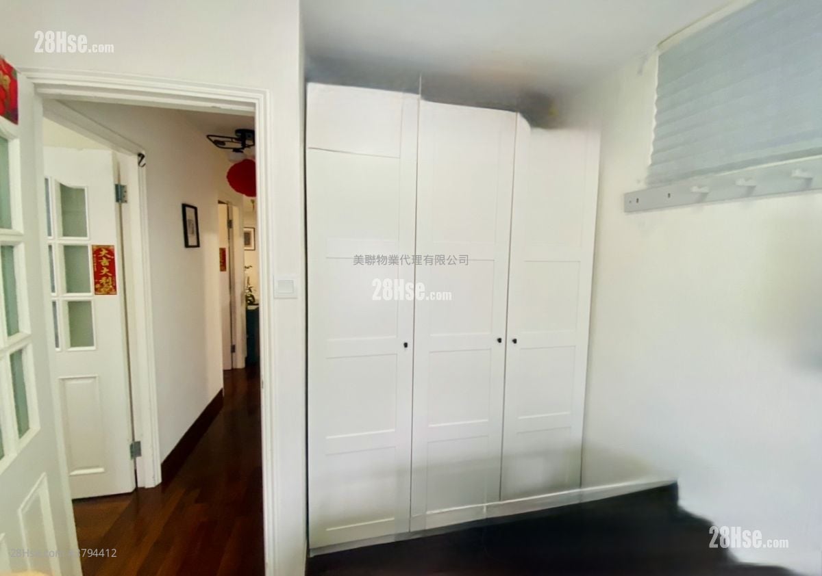 Taikoo Shing Sell 3 Bedrooms , 1 Bathroom 583 ft²