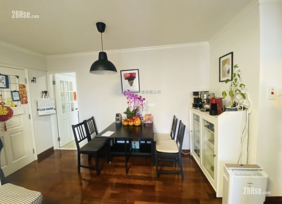 Taikoo Shing Sell 3 Bedrooms , 1 Bathroom 583 ft²