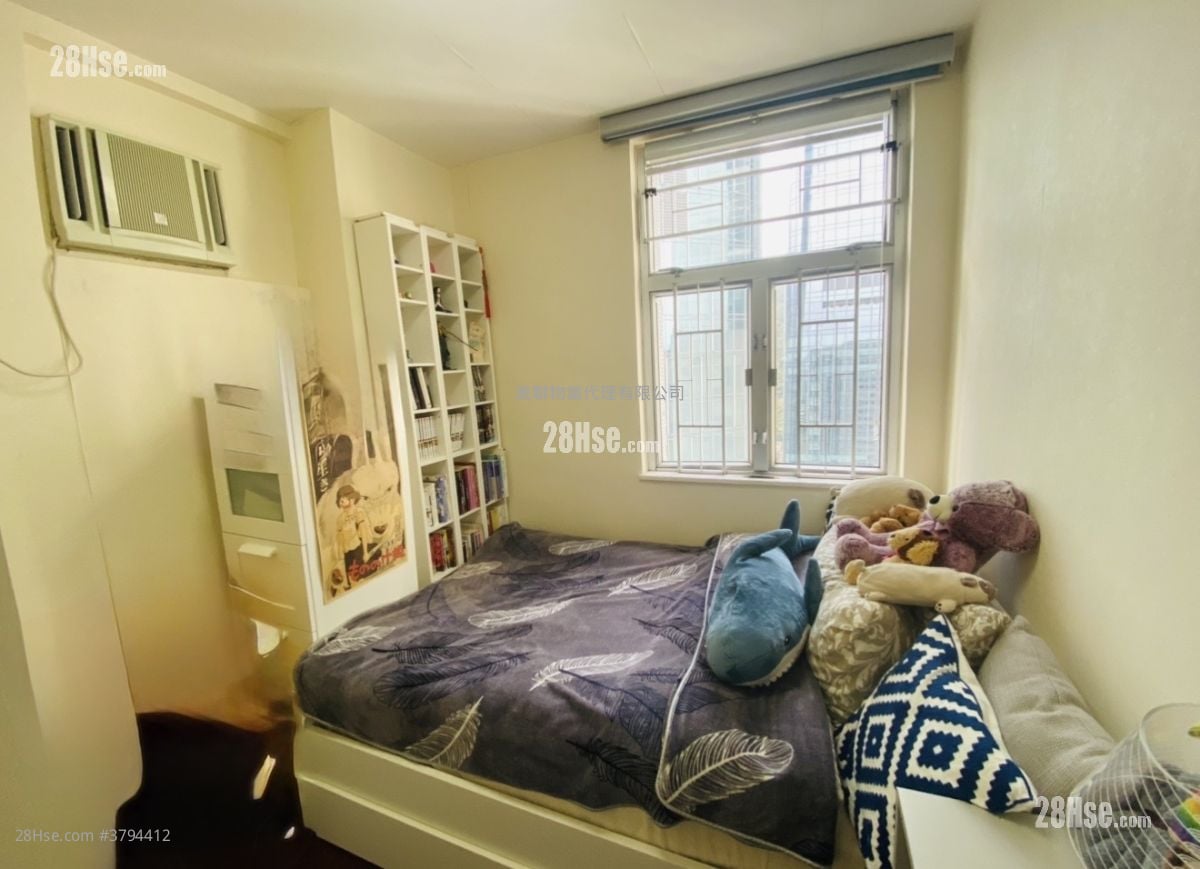 Taikoo Shing Sell 3 Bedrooms , 1 Bathroom 583 ft²