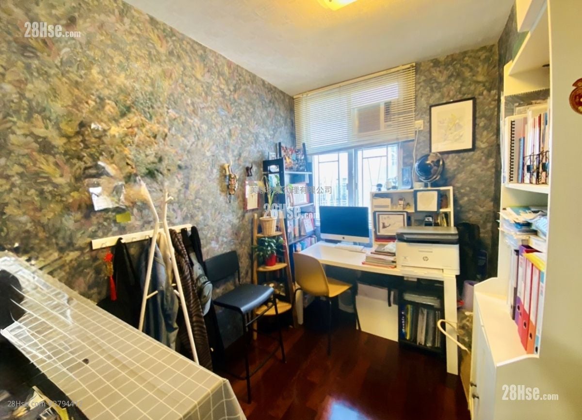 Taikoo Shing Sell 3 Bedrooms , 1 Bathroom 583 ft²