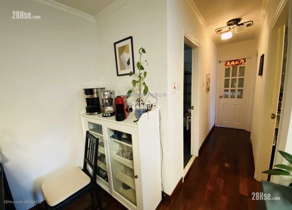 Taikoo Shing Sell 3 Bedrooms , 1 Bathroom 583 ft²