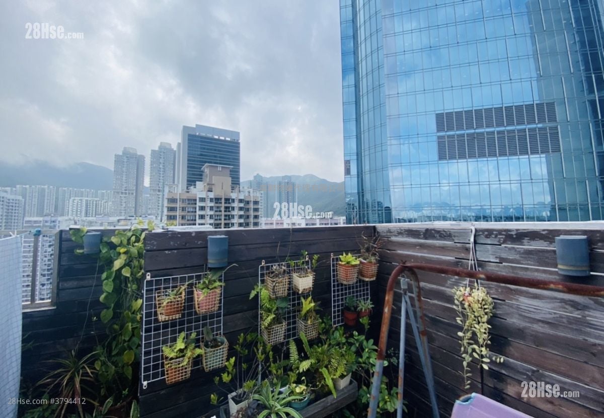 Taikoo Shing Sell 3 Bedrooms , 1 Bathroom 583 ft²