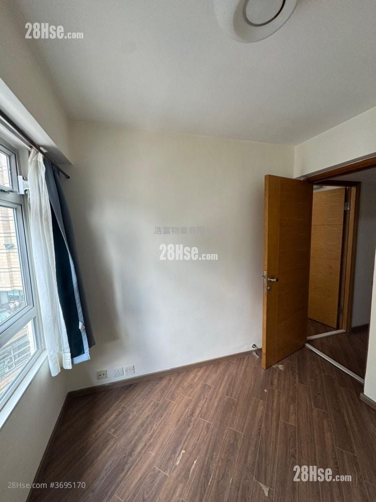 康山花园 租盘 3 房 , 1 浴室 592 平方尺