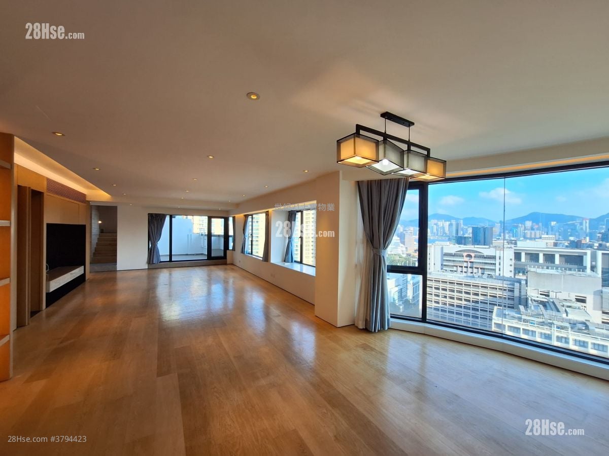 King's Park Villa Sell 4 Bedrooms , 4 Bathrooms 2,090 ft²