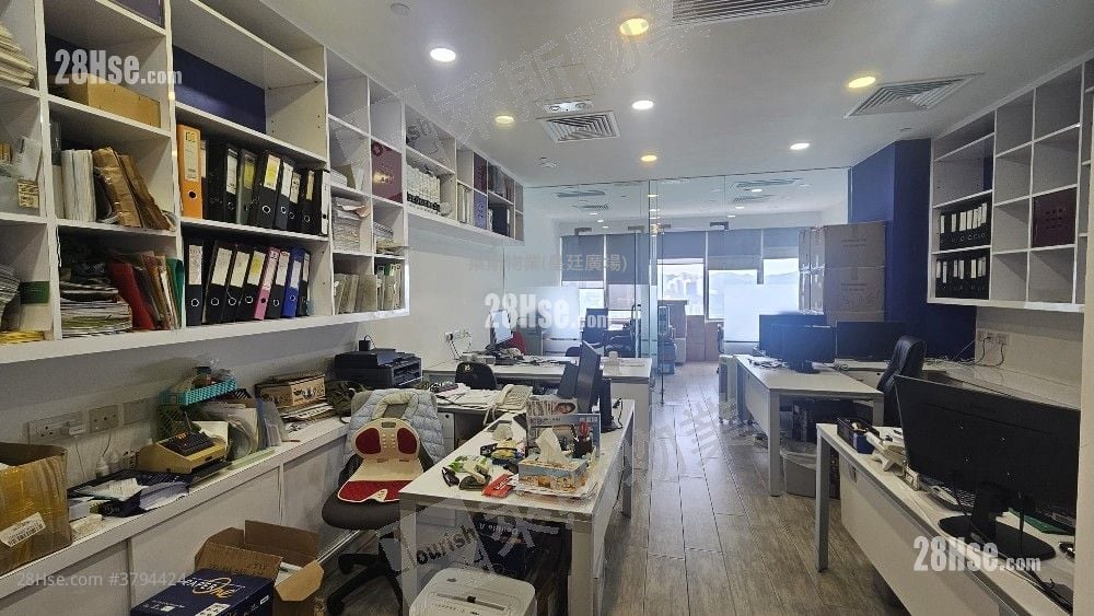 One Midtown Rental 2 Bedrooms 760 ft²