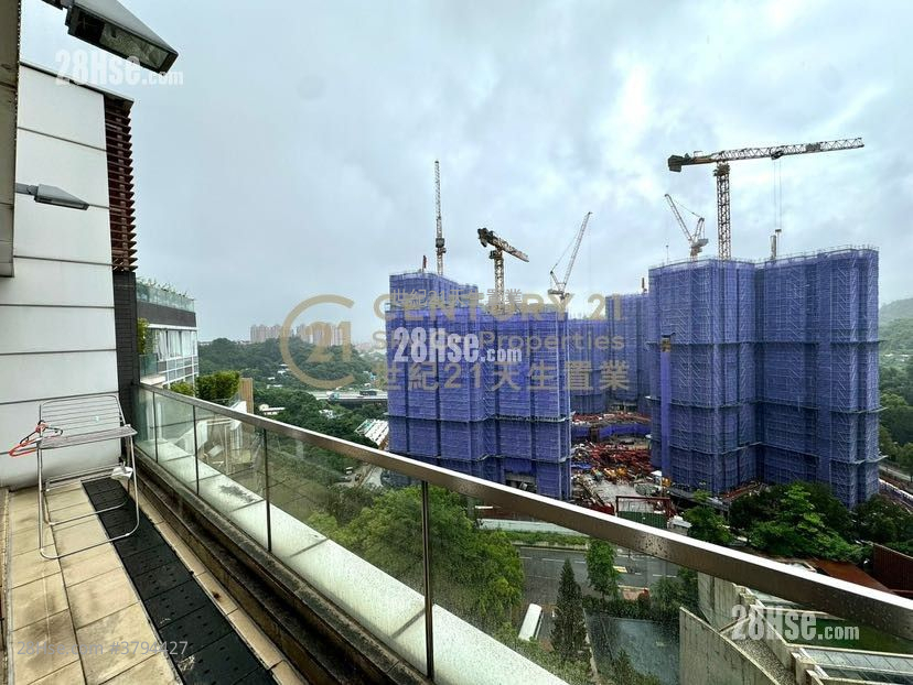 星堤 售盘 5+ 房 , 3 浴室 1,646 平方尺