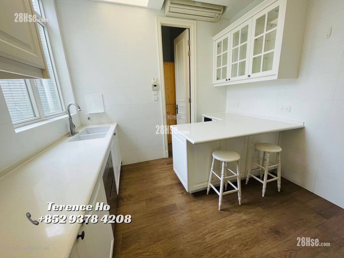 One Beacon Hill Sell 4 Bedrooms , 3 Bathrooms 1,887 ft²