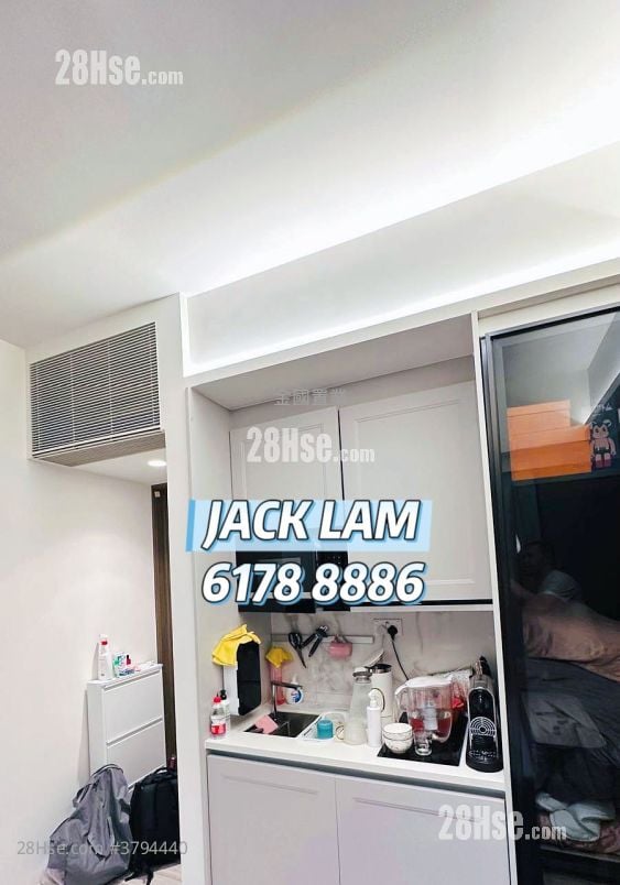 Central 8 Sell Studio , 1 Bathroom 203 ft²