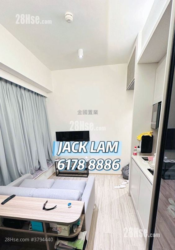 Central 8 Sell Studio , 1 Bathroom 203 ft²