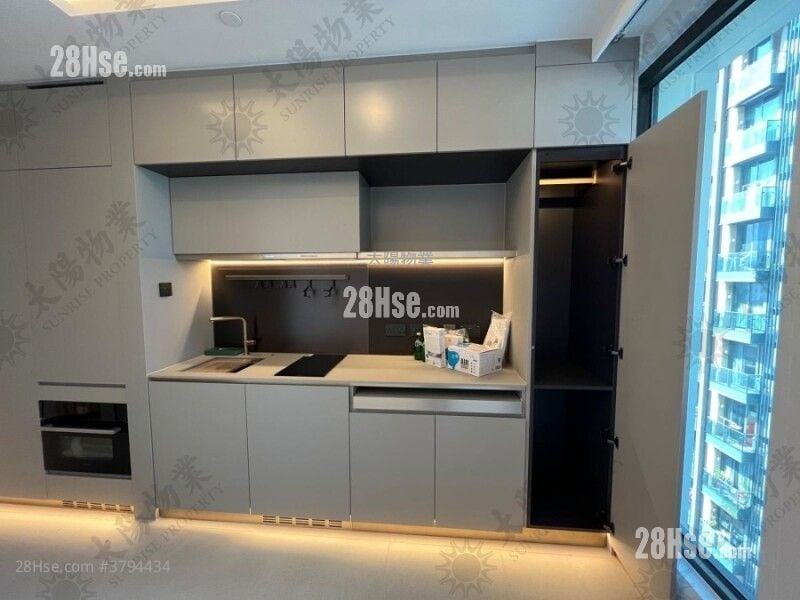 Baker Circle Greenwich Sell 215 ft²