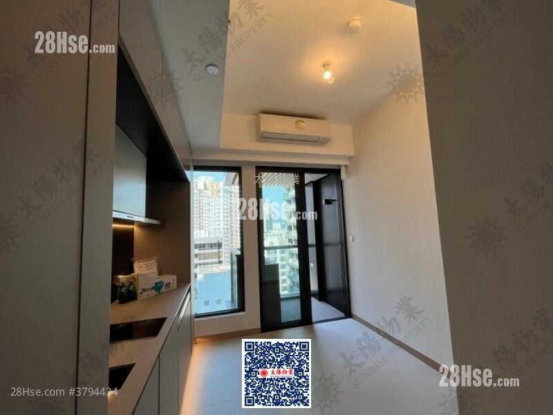 Baker Circle Greenwich Sell 215 ft²