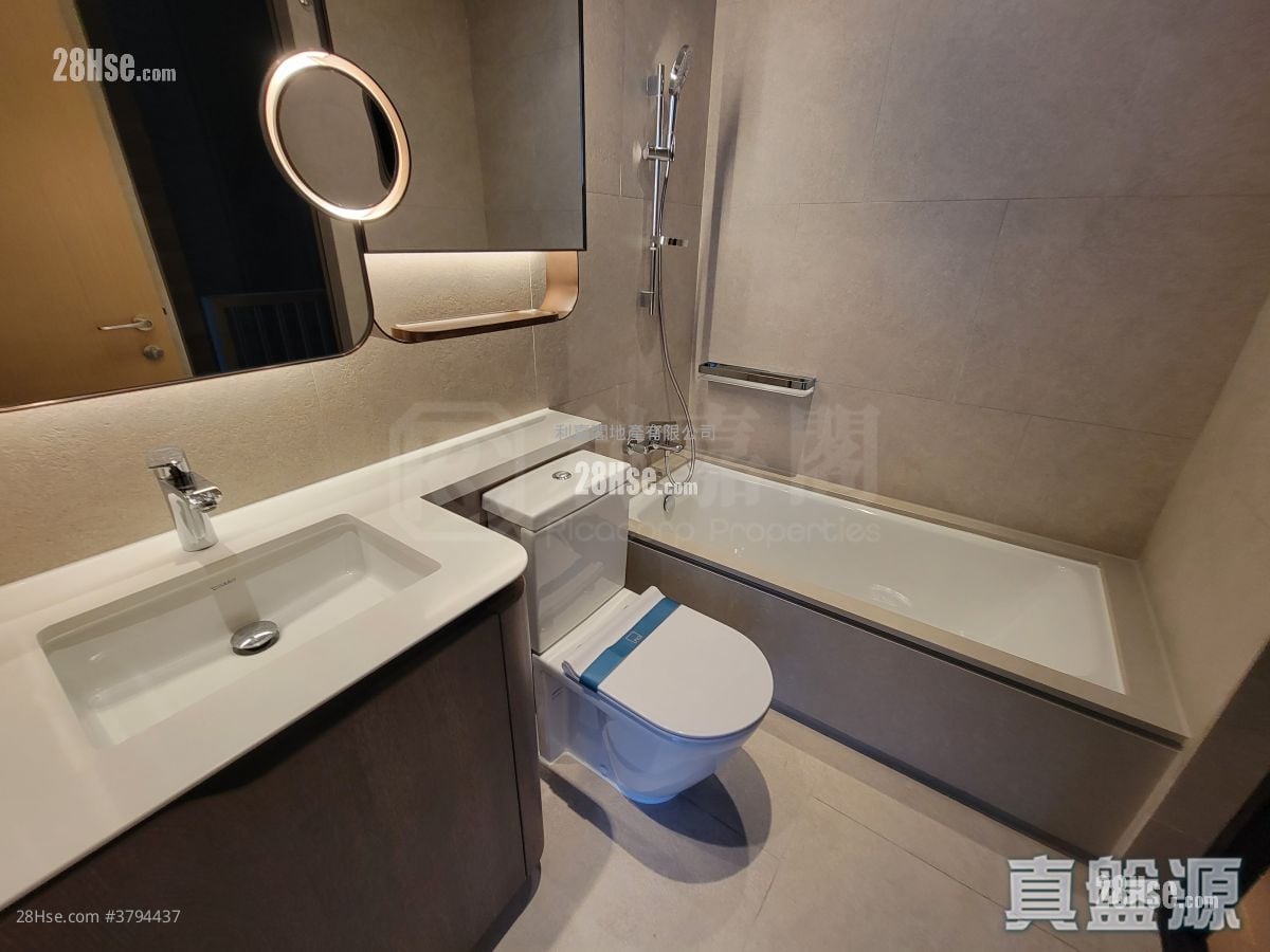 LP10 租盘 3 房 , 2 浴室 921 平方尺