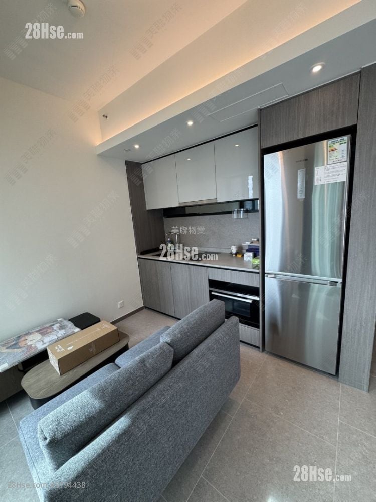 Yoho West Sell 266 ft²