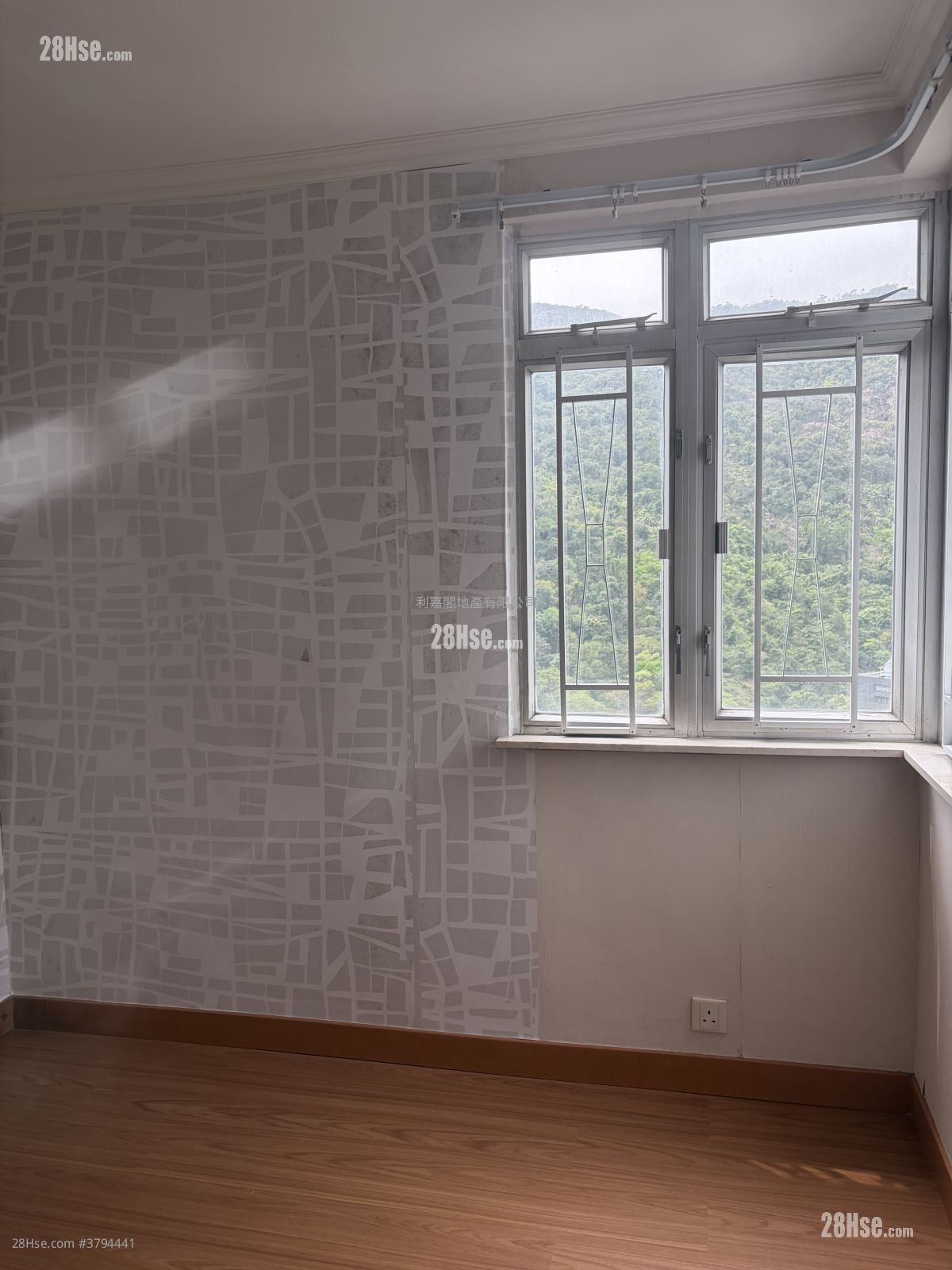 南丰新邨 售盘 2 房 , 1 浴室 391 平方尺