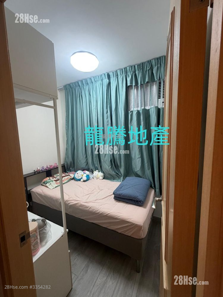 Shan Lai Court Sell 3 Bedrooms , 1 Bathroom 447 ft²