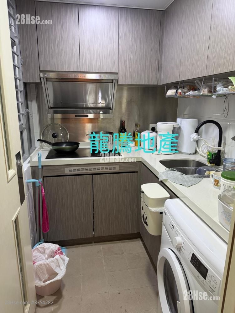 Shan Lai Court Sell 3 Bedrooms , 1 Bathroom 447 ft²