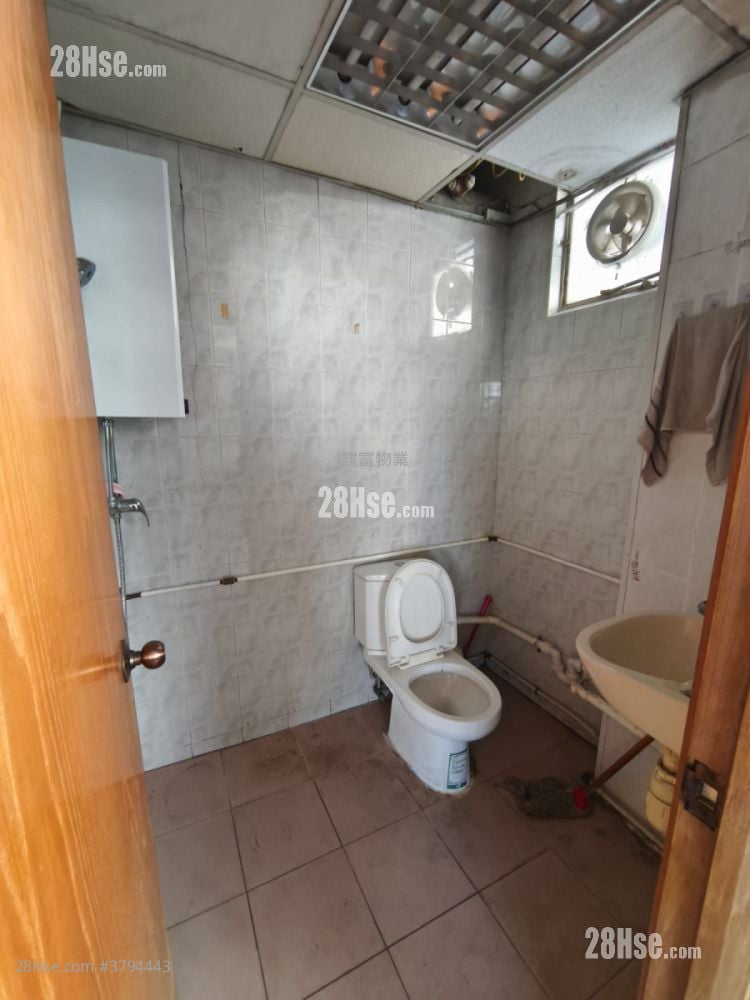 Kar Wah Industrial Building Rental Studio , 1 Toilet