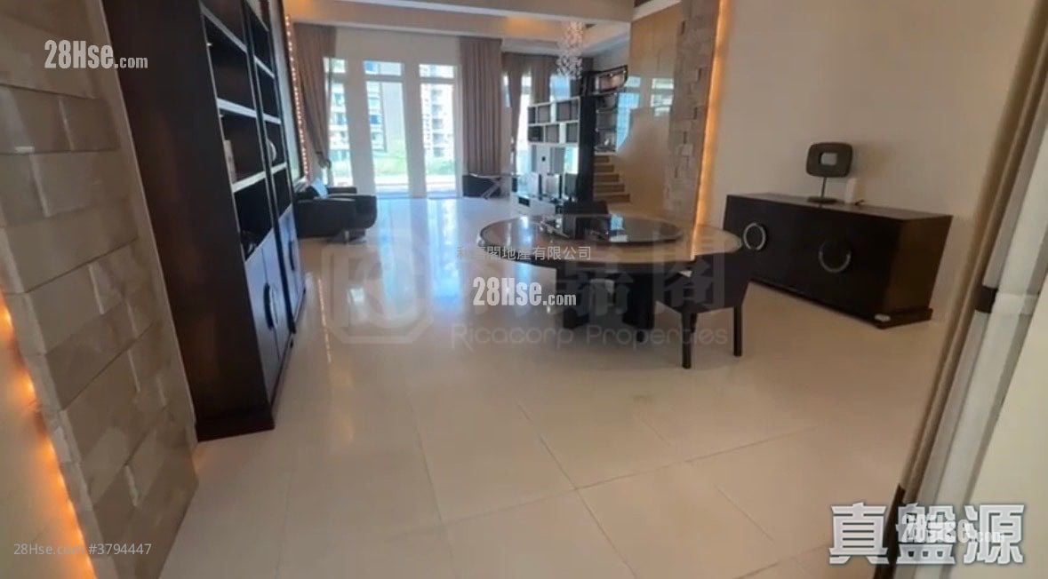 毕架山峰 售盘 4 房 2,638 平方尺