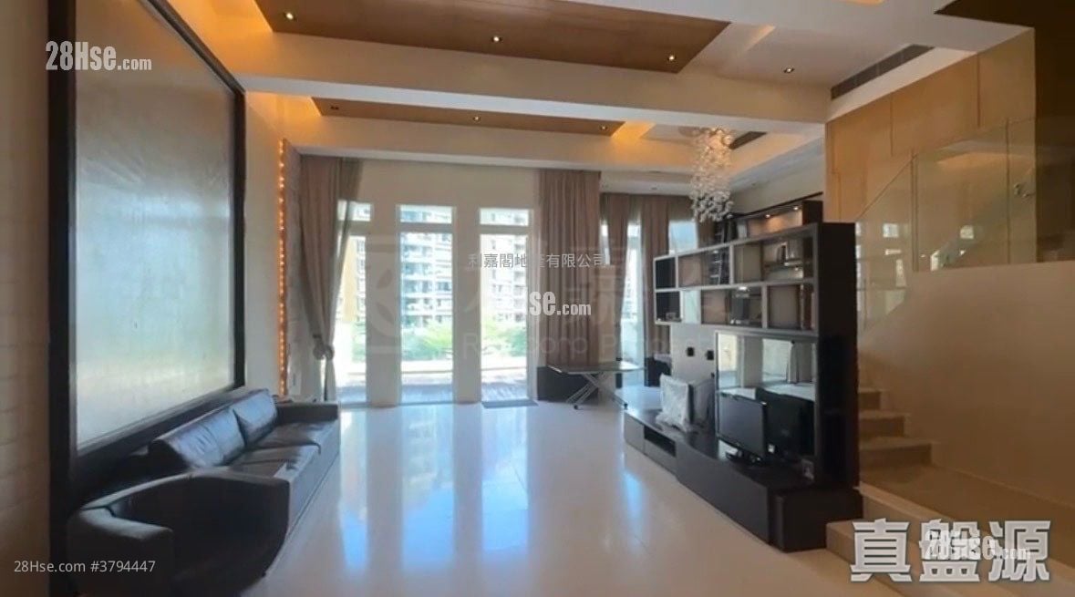 毕架山峰 售盘 4 房 2,638 平方尺