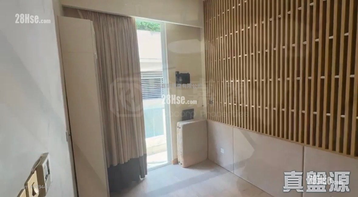 毕架山峰 售盘 4 房 2,638 平方尺