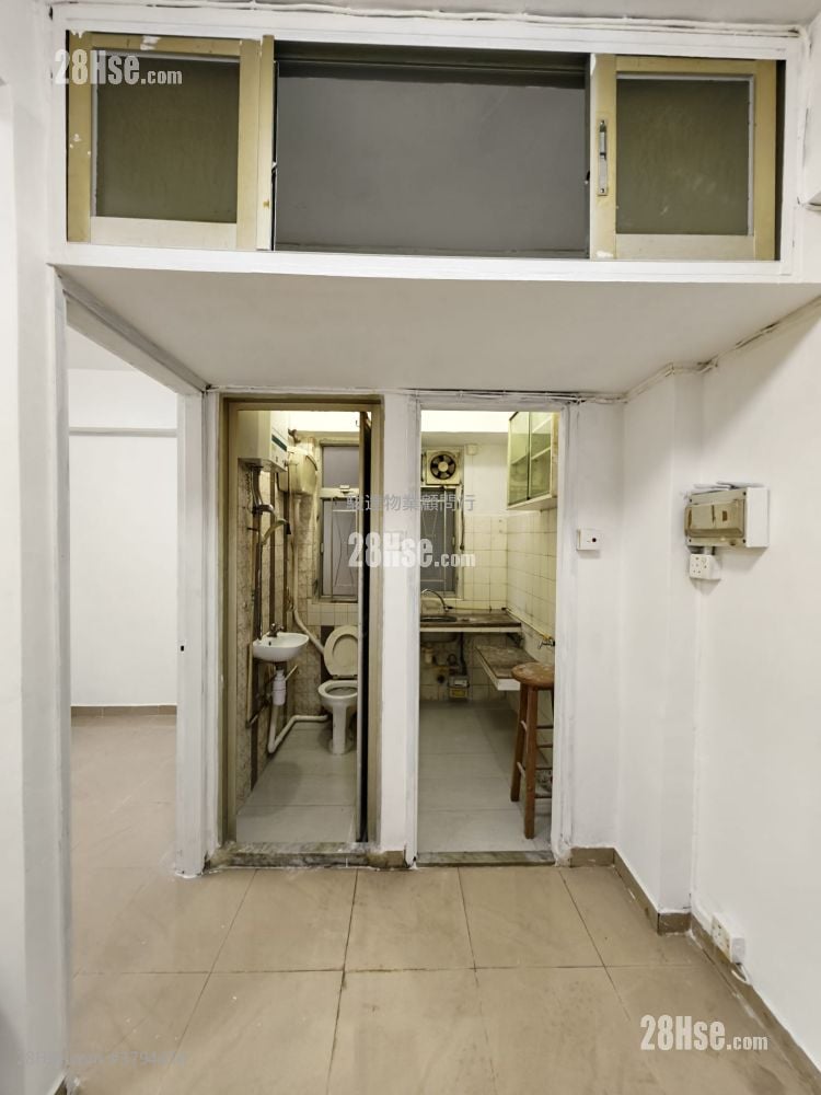 Fuk Shing Building Sell 208 ft²