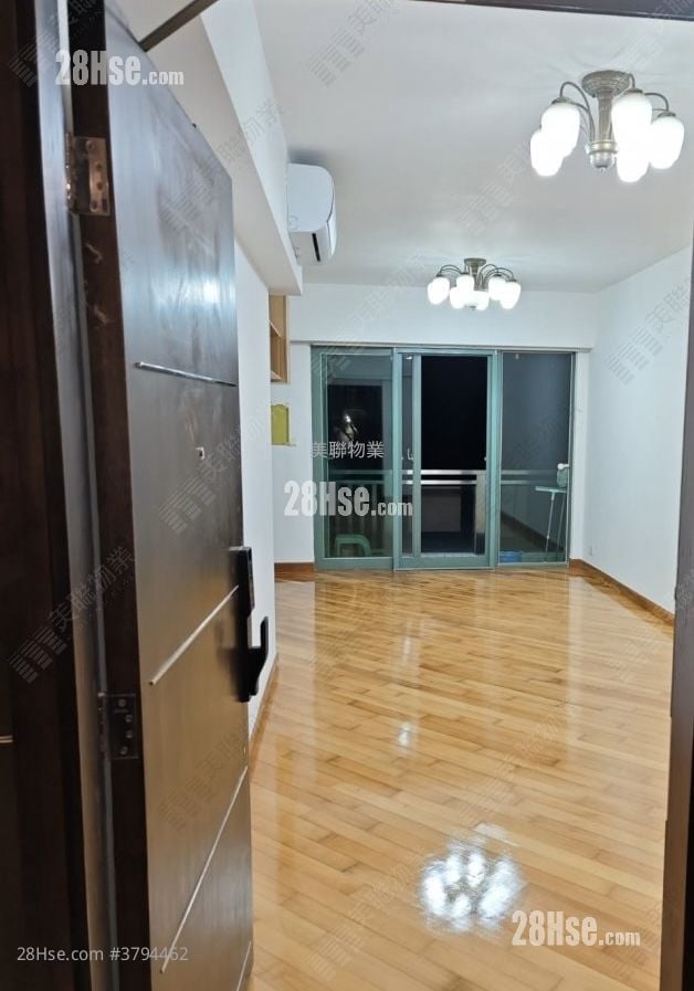 Kingston Lodge Rental 3 Bedrooms , 2 Bathrooms 786 ft²