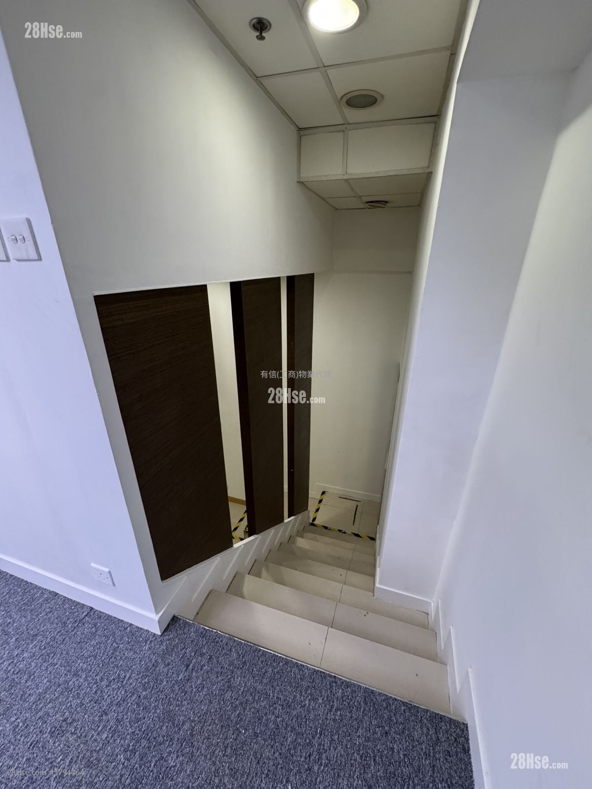 Trust Centre Rental 954 ft²