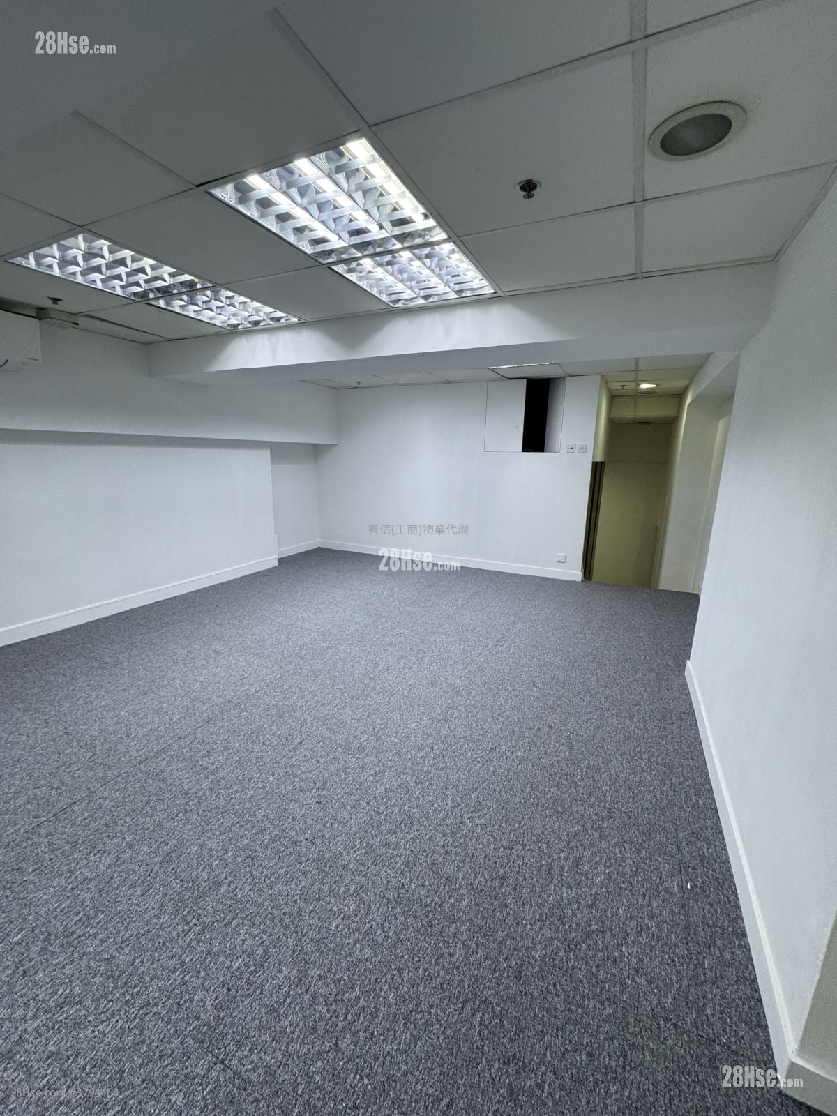 Trust Centre Rental 954 ft²