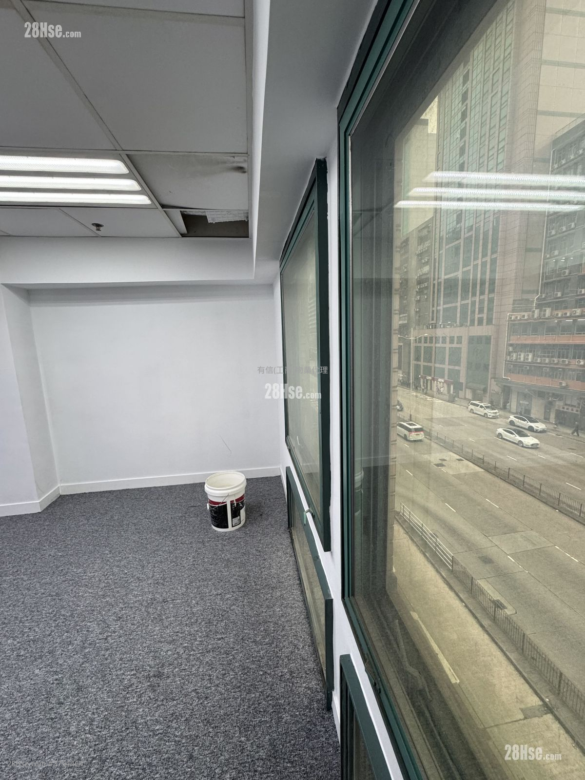 Trust Centre Rental 954 ft²