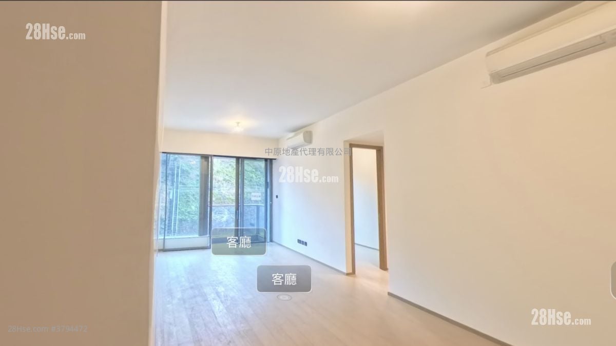 In One Rental 3 Bedrooms , 2 Bathrooms 941 ft²