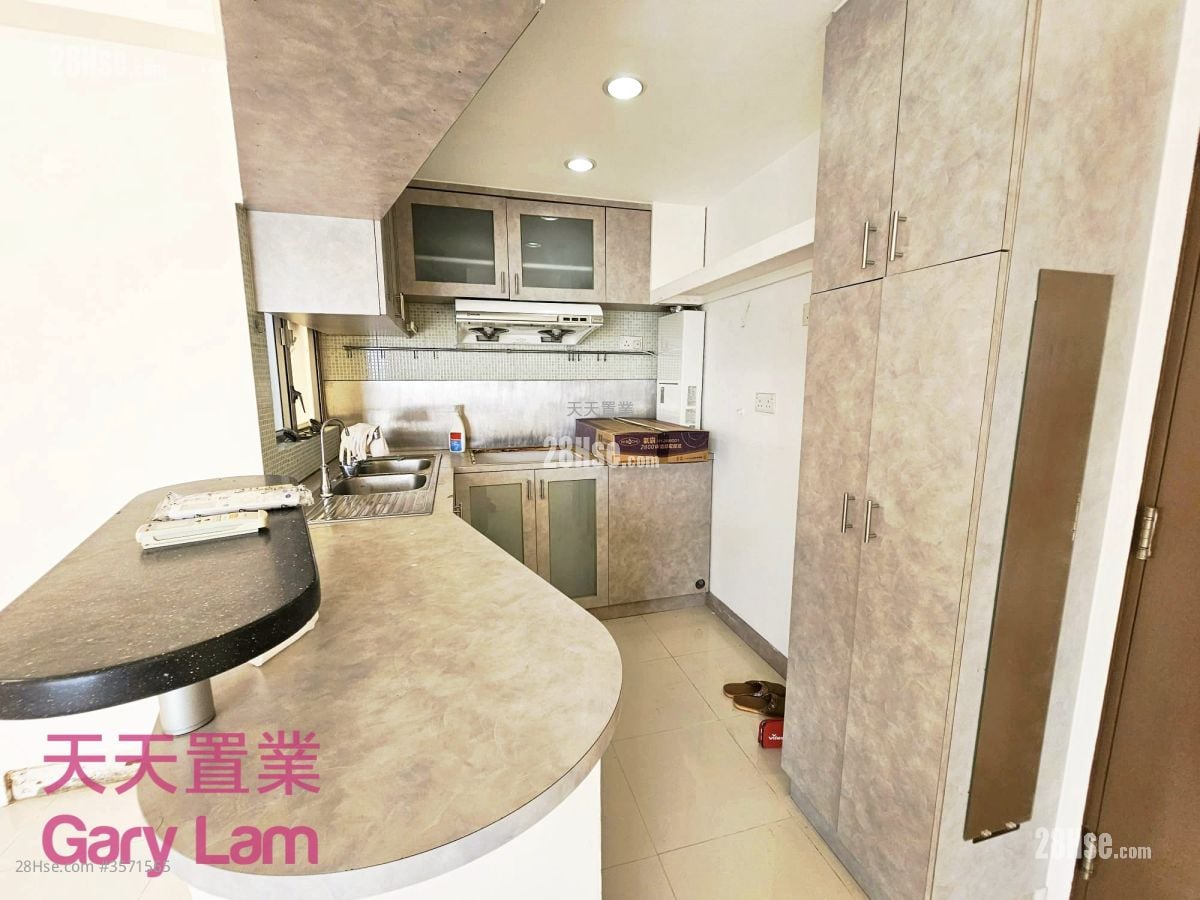 Sai Kung Garden Rental 3 Bedrooms , 2 Bathrooms 570 ft²