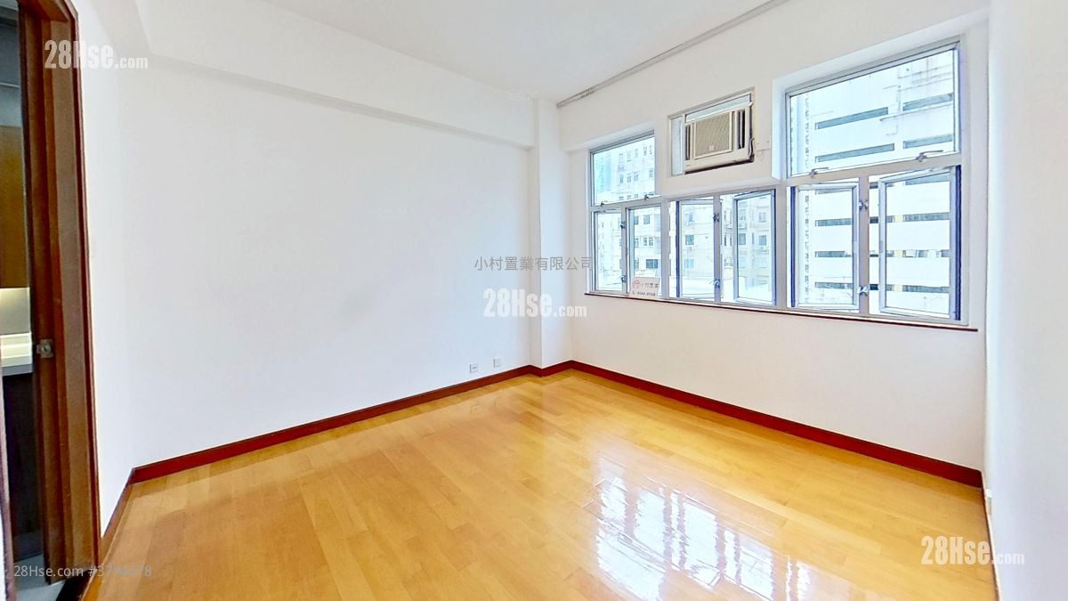 master room: Lee Hang Court Rental 3 Bedrooms , 2 Bathrooms 738 ft²