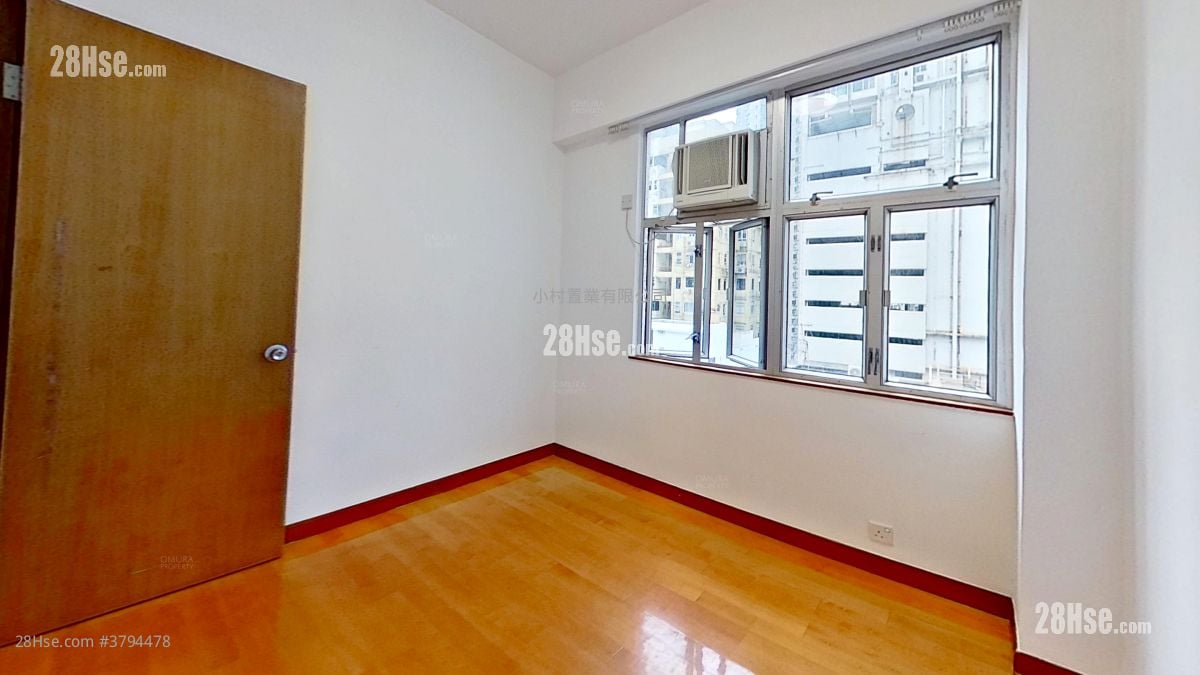 bedroom 2: Lee Hang Court Rental 3 Bedrooms , 2 Bathrooms 738 ft²
