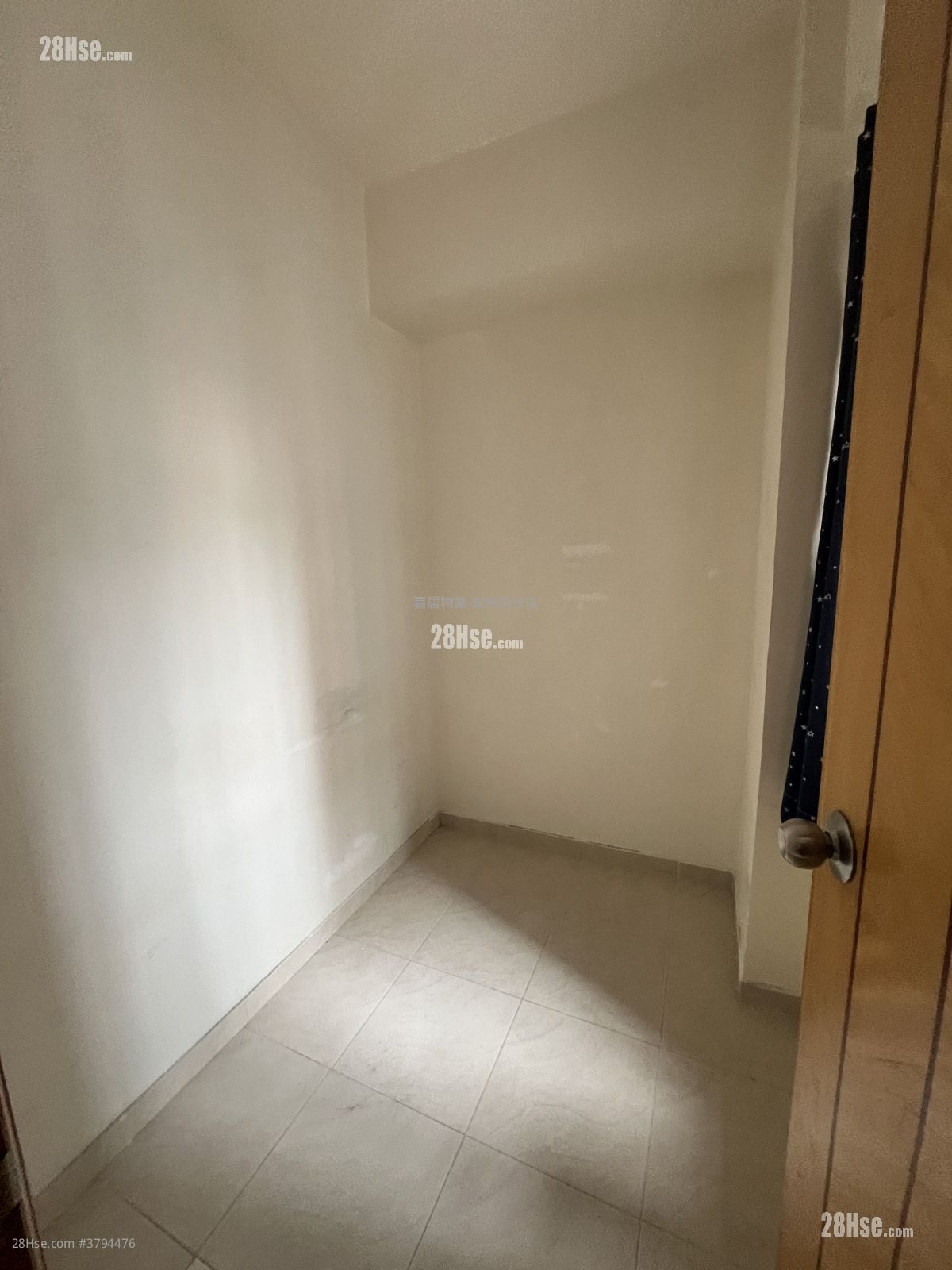 Chi Tat Building Rental 2 Bedrooms 224 ft²
