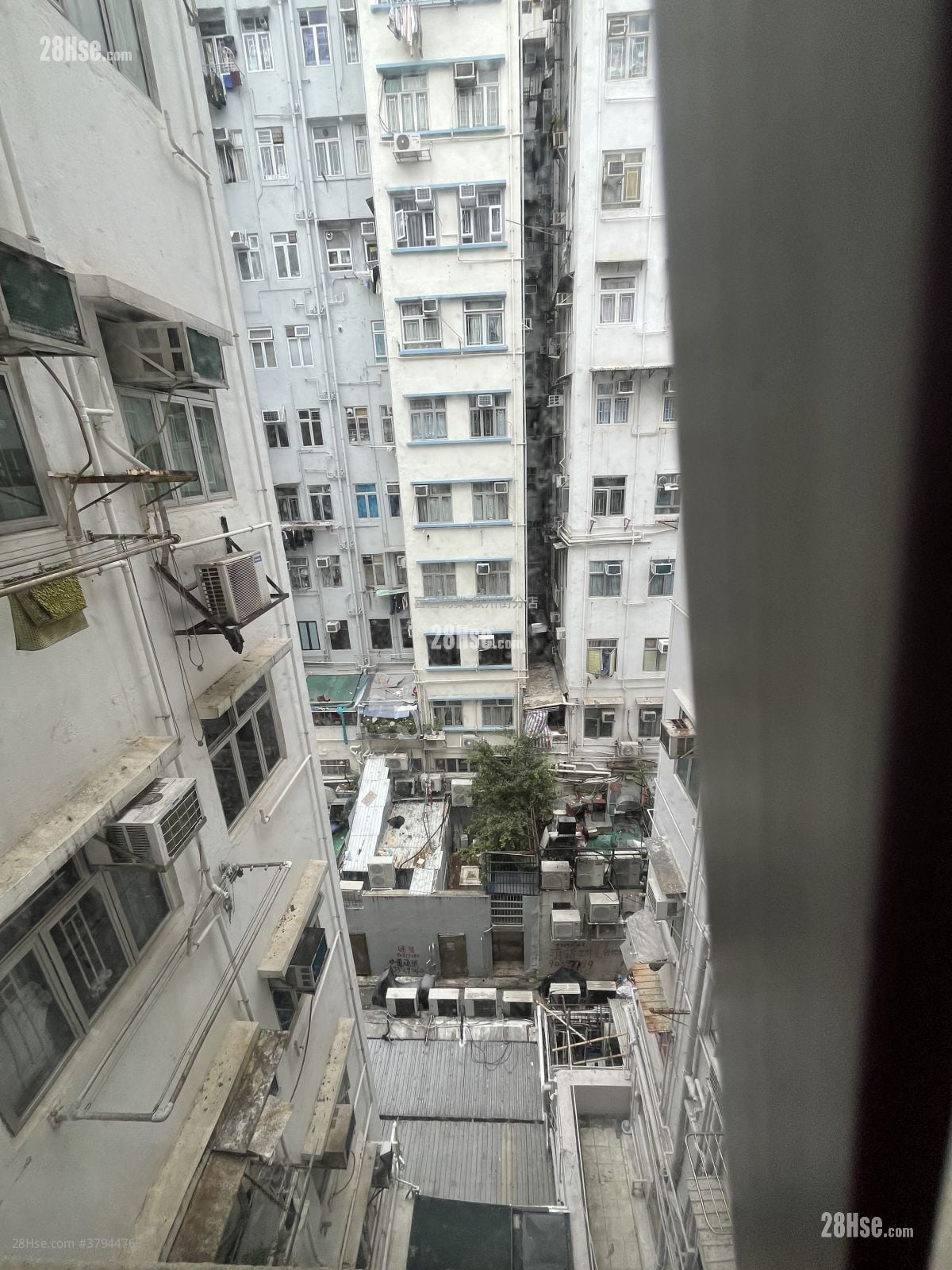 Chi Tat Building Rental 2 Bedrooms 224 ft²