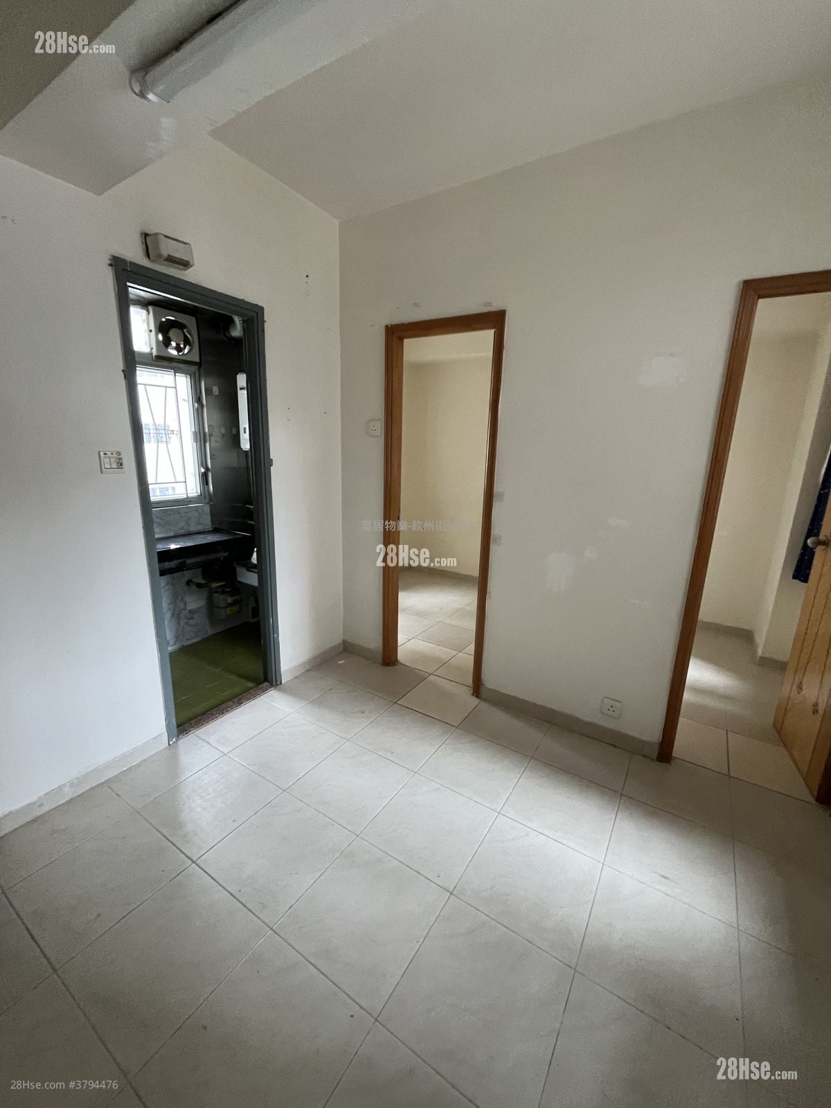 Chi Tat Building Rental 2 Bedrooms 224 ft²