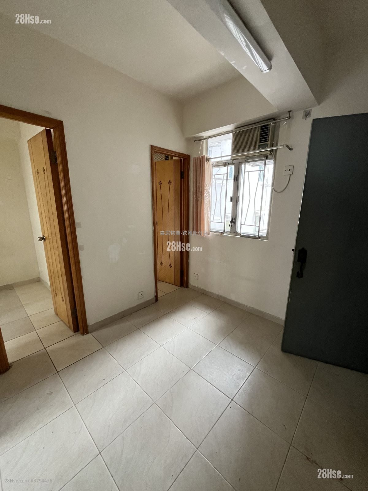 Chi Tat Building Rental 2 Bedrooms 224 ft²